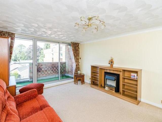Flat for sale in Bassett, City Of Southampton