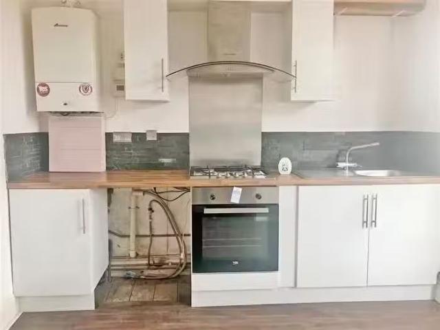 House for sale in Taibach