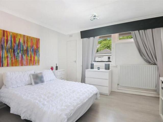 Flat for sale in Shawmoss, Langside