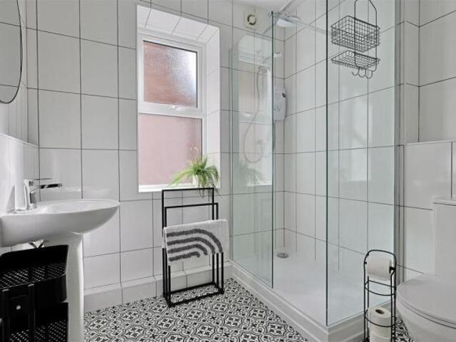 Flat for sale in Jesmond, Tyne And Wear