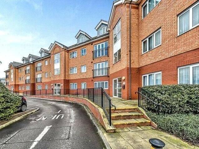 Flat for sale in Calderstones
