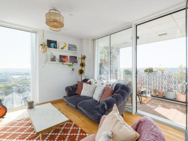 Flat for sale in Cat Hill