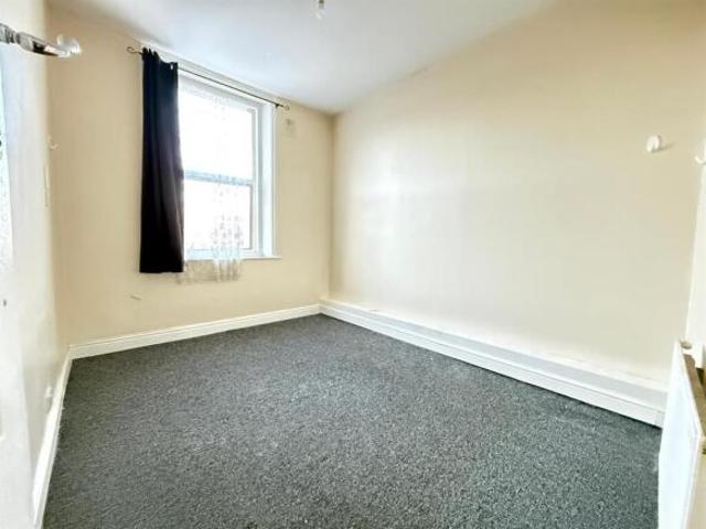 Flat for sale in Chadwell Heath, Greater London