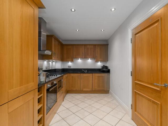 Flat for sale in Cat Hill, England