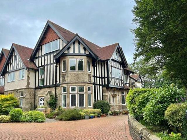 House for sale in Charlesworth, East Midlands
