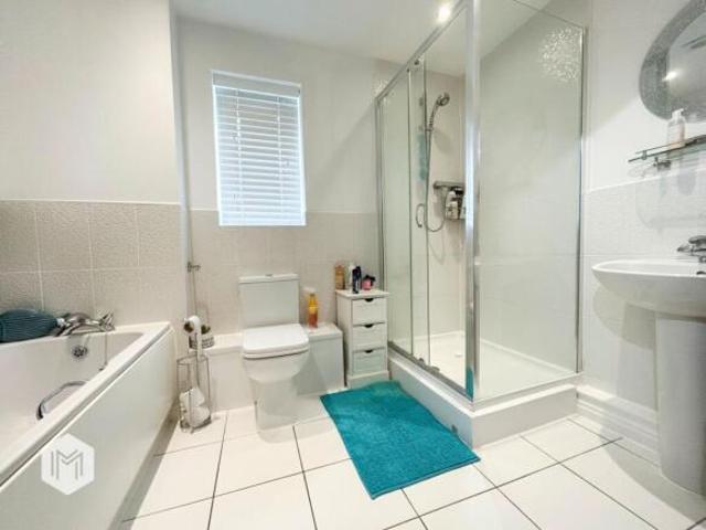 Flat for sale in Lee Bank, Greater Manchester