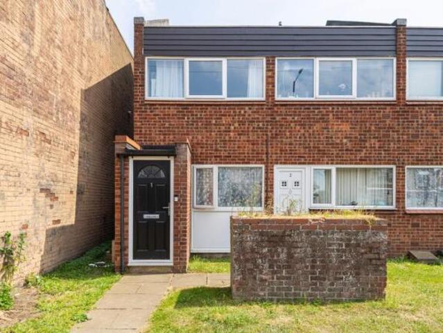 Flat for sale in New Catton, Norwich