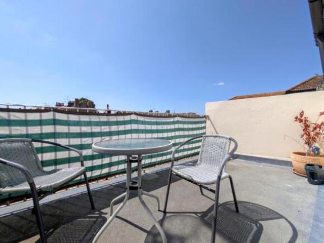 Flat for sale in Worthing, West Sussex