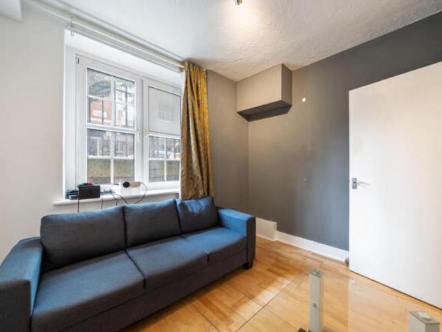 Flat for sale in Bloomsbury, Greater London