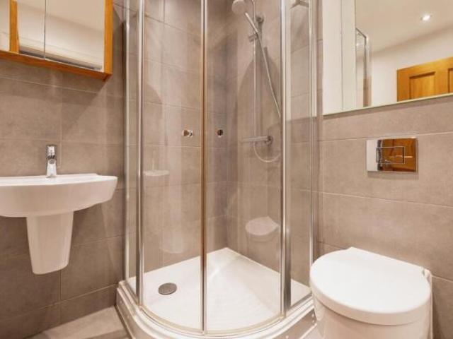 Flat for sale in The Galleries, Brentwood