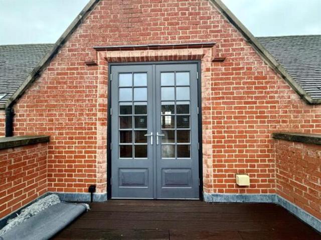 Flat for sale in The Galleries, Navestock Side