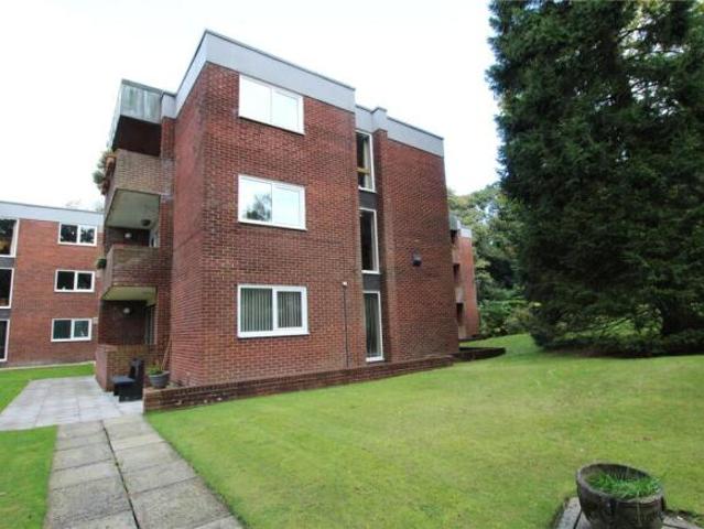 Flat for sale in Markland Hill, Lee Bank