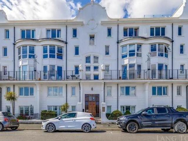 House for sale in Follaton, Strode