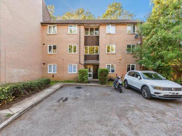 Flat for sale in Barton Stacey, Hampshire