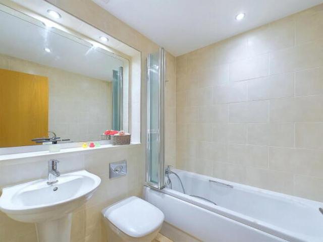 Flat for sale in Green Close, Warwickshire
