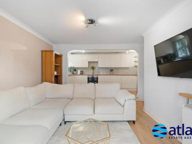 Flat for sale in Aigburth, Liverpool