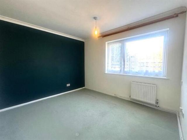 Flat for sale in North Watford, Watford