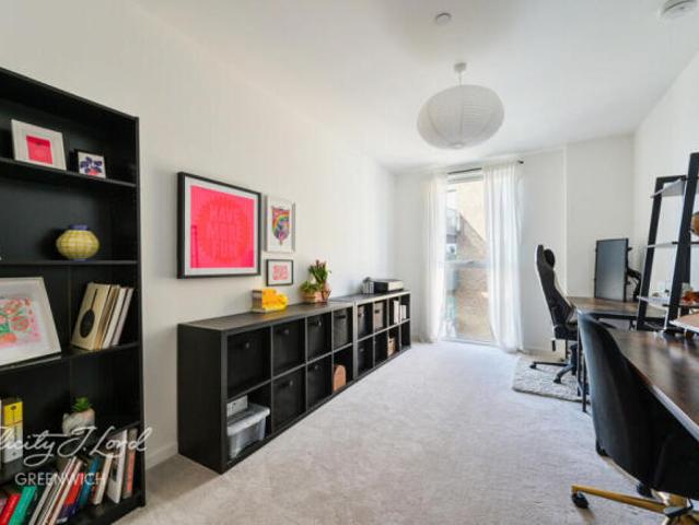Flat for sale in Cat Hill