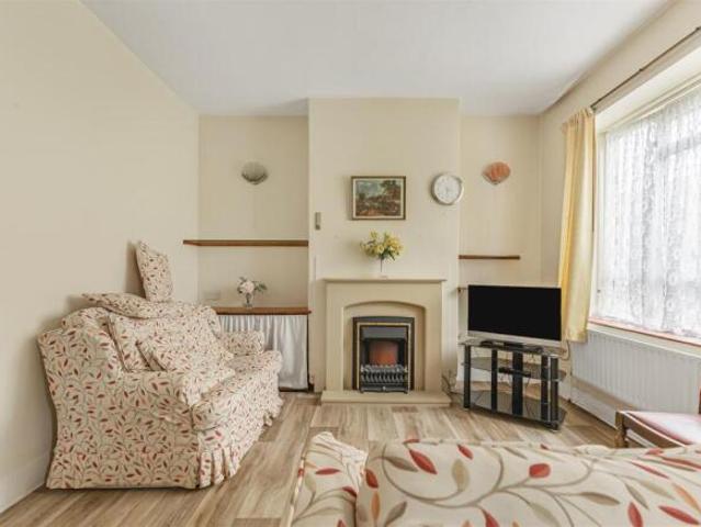 Flat for sale in Putney, Greater London