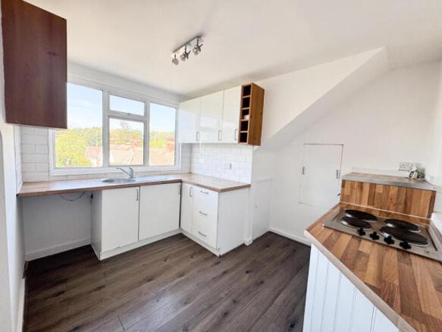 Flat for sale in Alton Barnes, Essex