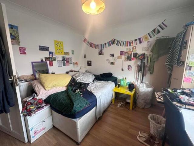 Flat for sale in Bayswater, Greater London