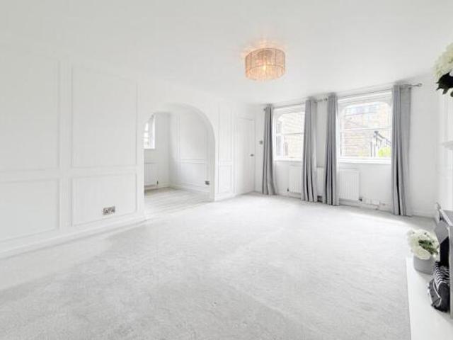 Flat for sale in Low Harrogate, Harrogate