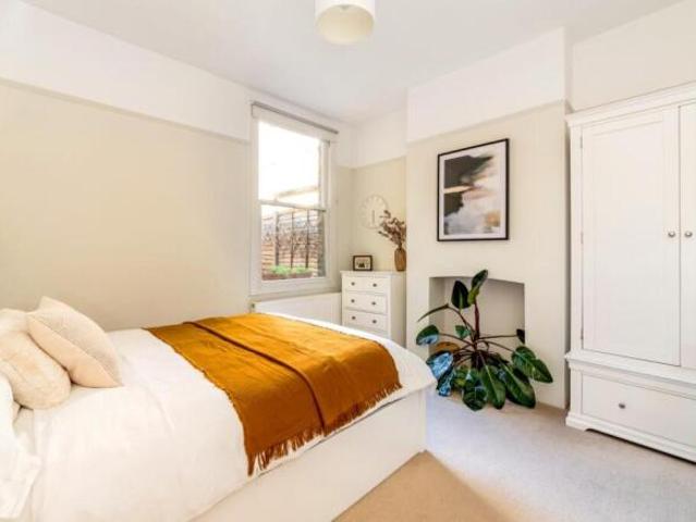 Flat for sale in London Borough of Bromley, Greater London