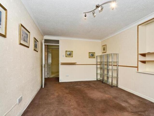 Flat for sale in Swindon