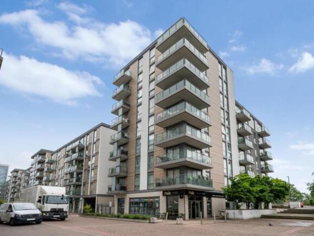 Flat for sale in Greater London