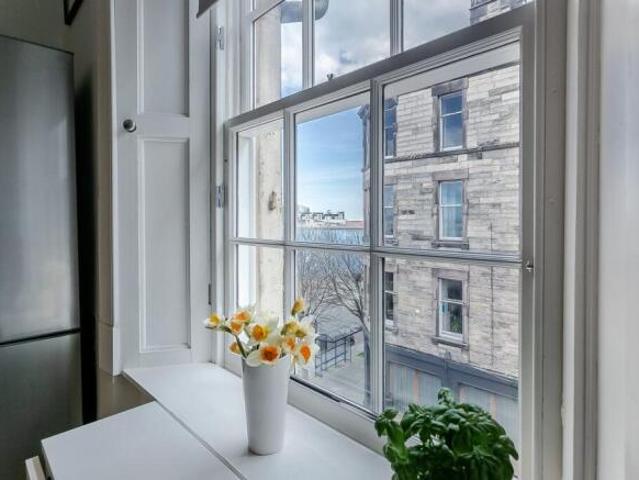 Flat for sale in Trinity, Scotland