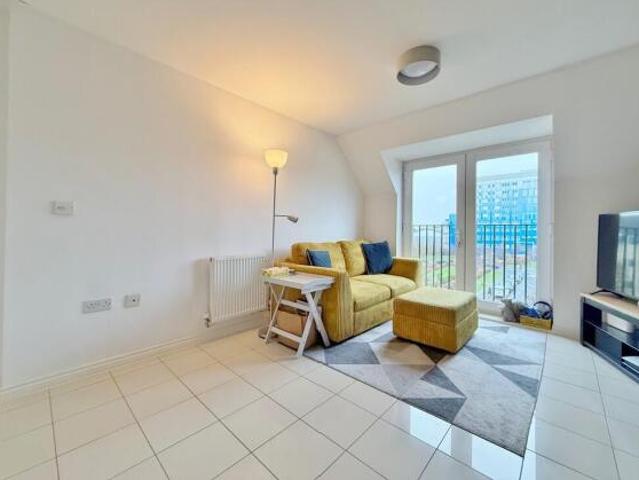 Flat for sale in Cosham, City Of Portsmouth