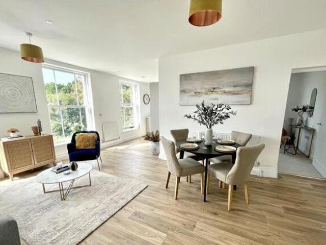 House for sale in Broadwater Down, Sandown Park