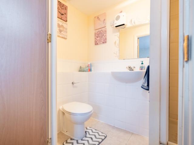 Flat for sale in Key Street, Suffolk
