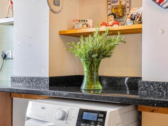 Flat for sale in Reading