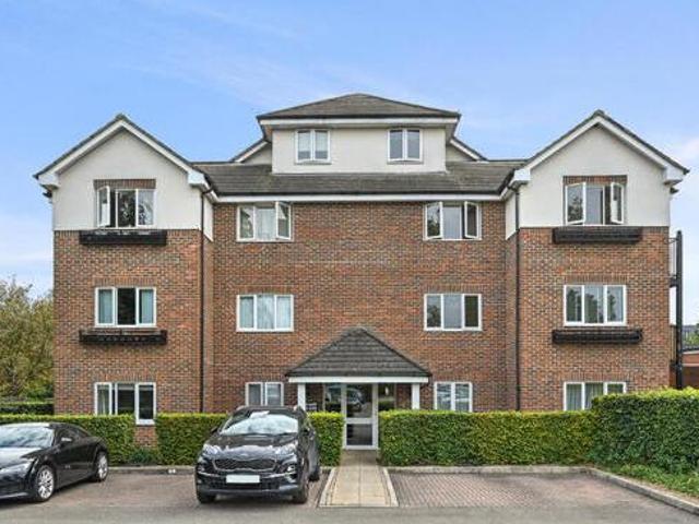 House for sale in Uxbridge, Greater London