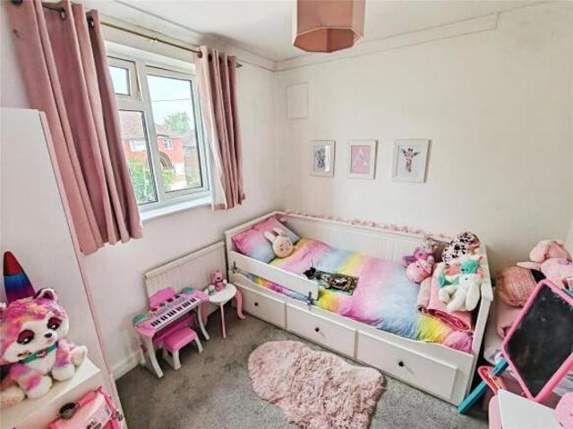 Flat for sale in Brompton, Chatham