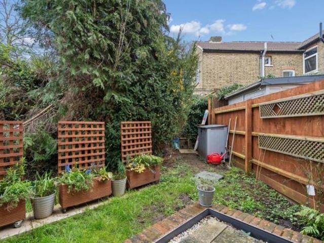 Flat for sale in Bushey