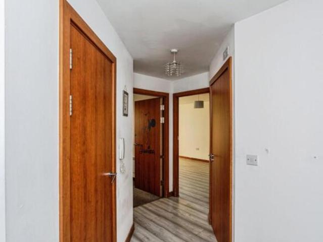 Flat for sale in Alton Barnes