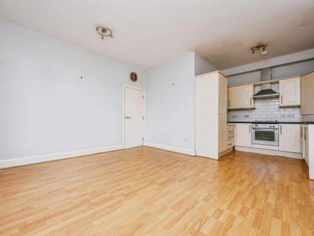 Flat for sale in Calderstones