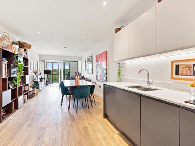 Flat for sale in Cat Hill