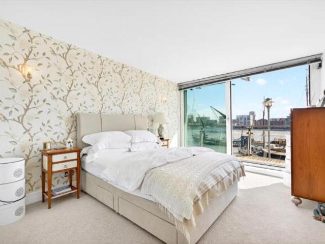 Flat for sale in Cat Hill