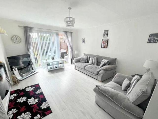 House for sale in Oxclose, Washington