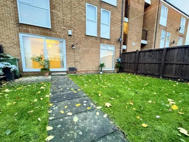 House for sale in Oxclose, Washington