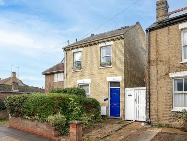 Flat for sale in Arbury, Cambridgeshire