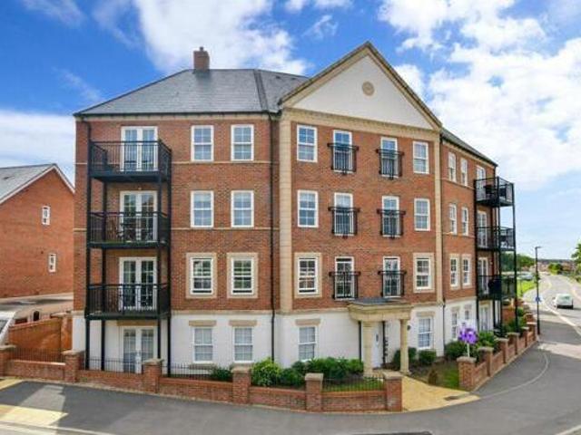 House for sale in Spring Vale, Hampshire