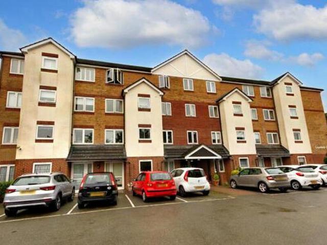 House for sale in Watford Heath, North Watford