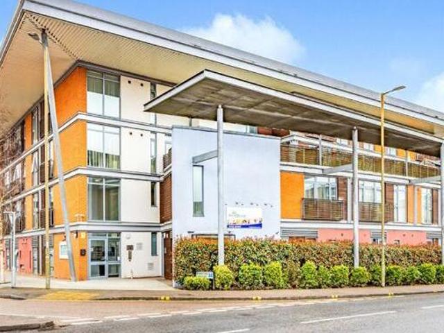 House for sale in Holywell Estate, Watford
