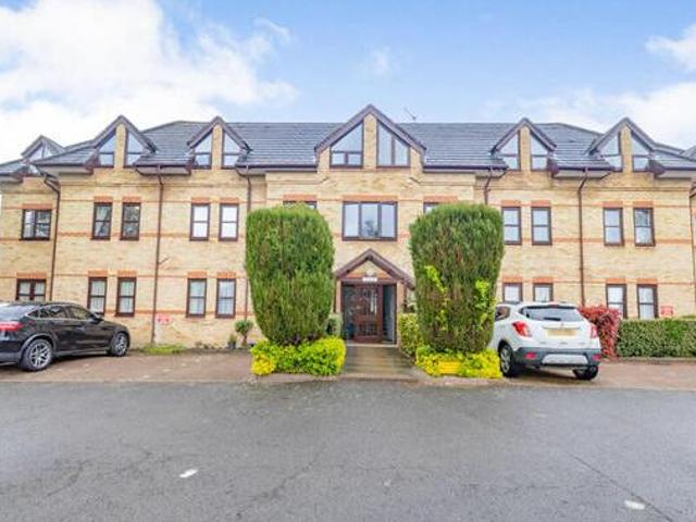 House for sale in North Watford, Hertfordshire