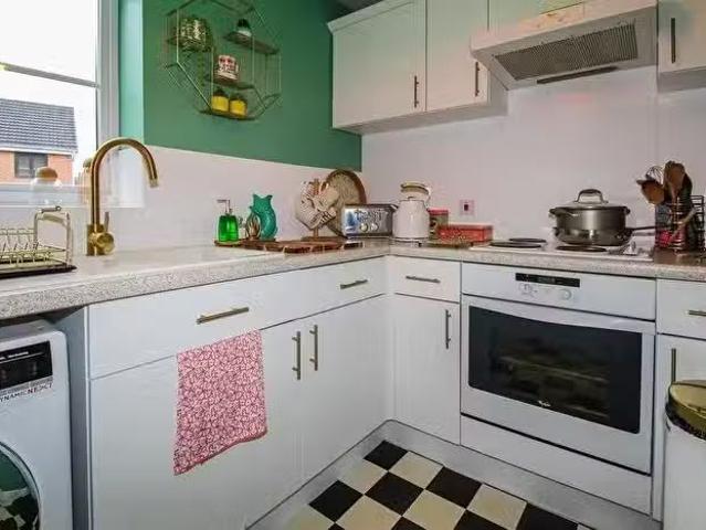House for sale in Wrenthorpe