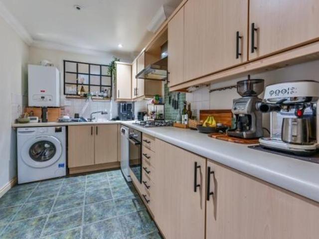 Flat for sale in Cat Hill